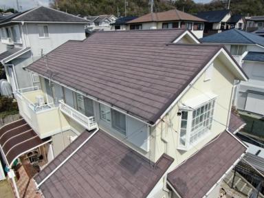 色落ちした屋根は再塗装以外にも重ね葺きするカバー工法でも対応可能