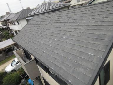 パリパリと剥がれてきてしまった屋根材？パミールを重ね葺きして屋根リフォーム